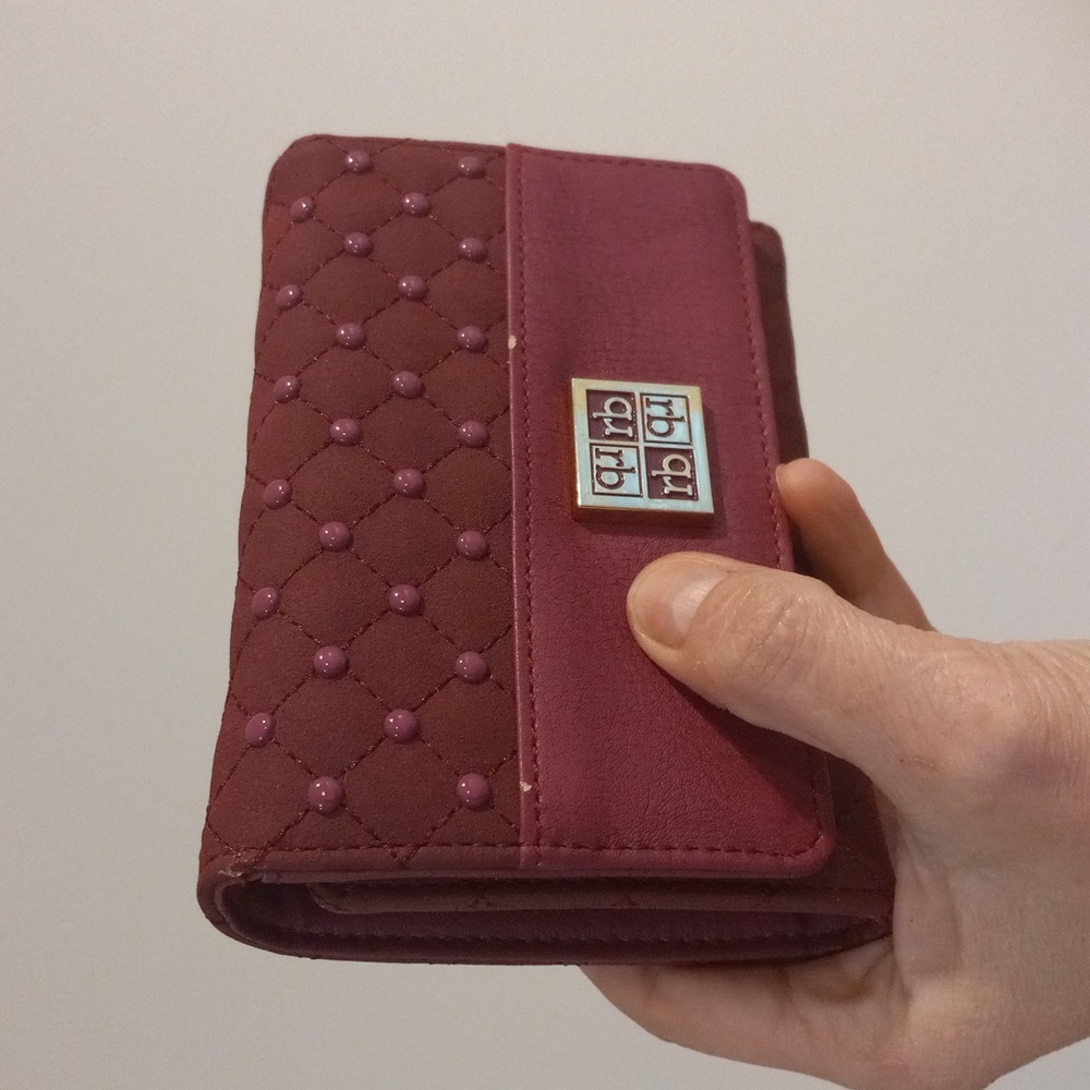 Wallet Purple Compact Sassy with a zipper spacious Classy damage on interiors
